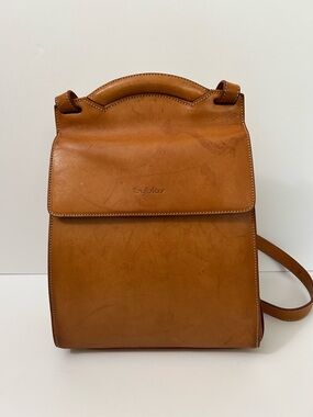 Byblos - Vintage Leather Backpack with Top Handle made in Italy.